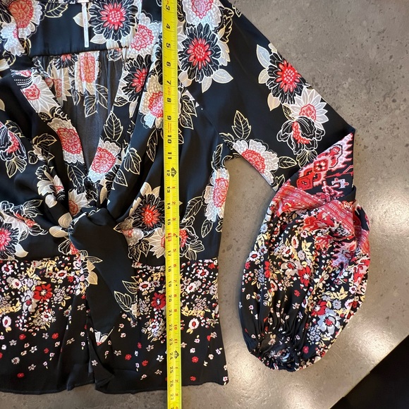 Free People tie front blouse. Size XL. - Picture 5 of 15